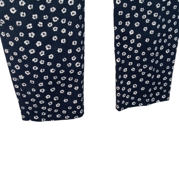 J. Crew blue & white floral flat front side zip crop pants size 8 - Picture 3 of 9